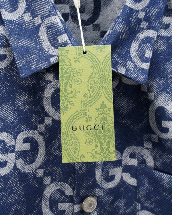 ブランドシャツ角部分ディテール